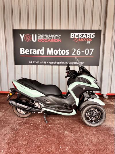 YAMAHA TRICITY 300